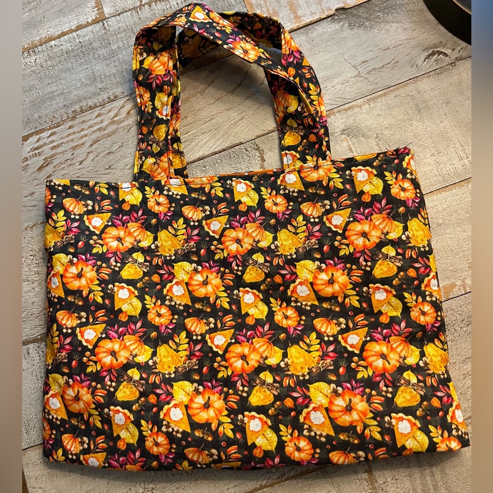 Pumpkin pie tote bag